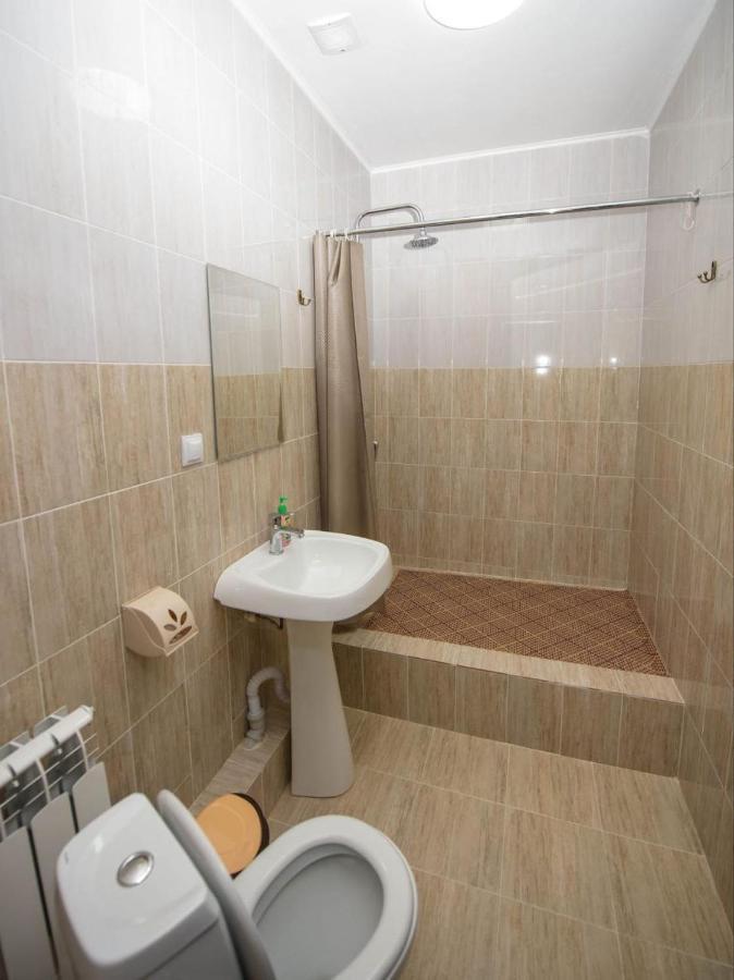 Silk Way Hotell Atyraū Exteriör bild